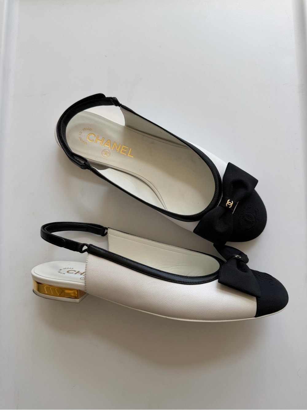 Chanel Slingback Ballet Flats Lambskin & Grosgrain White & Black 39 - Picture 11 of 16